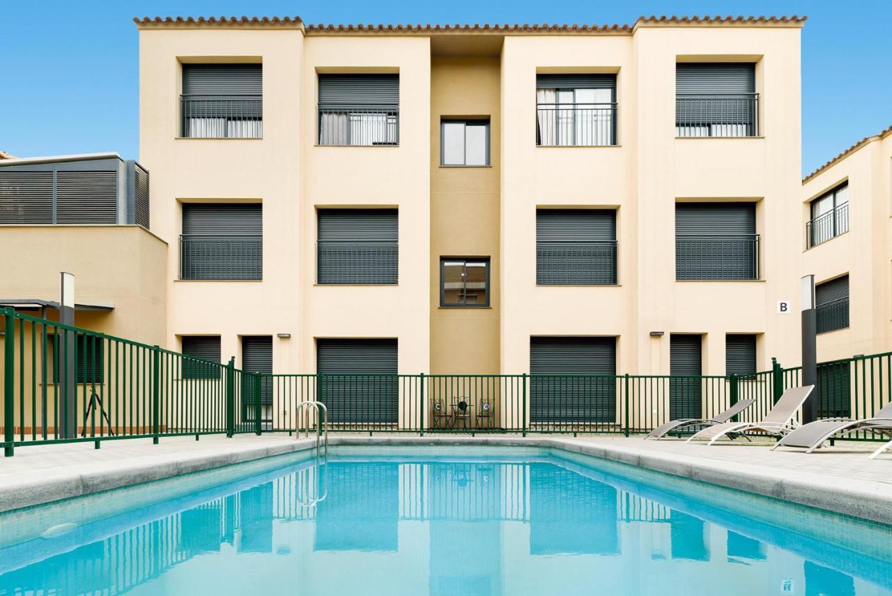 Castell Beach Aparthotel Castelldefels Exterior photo