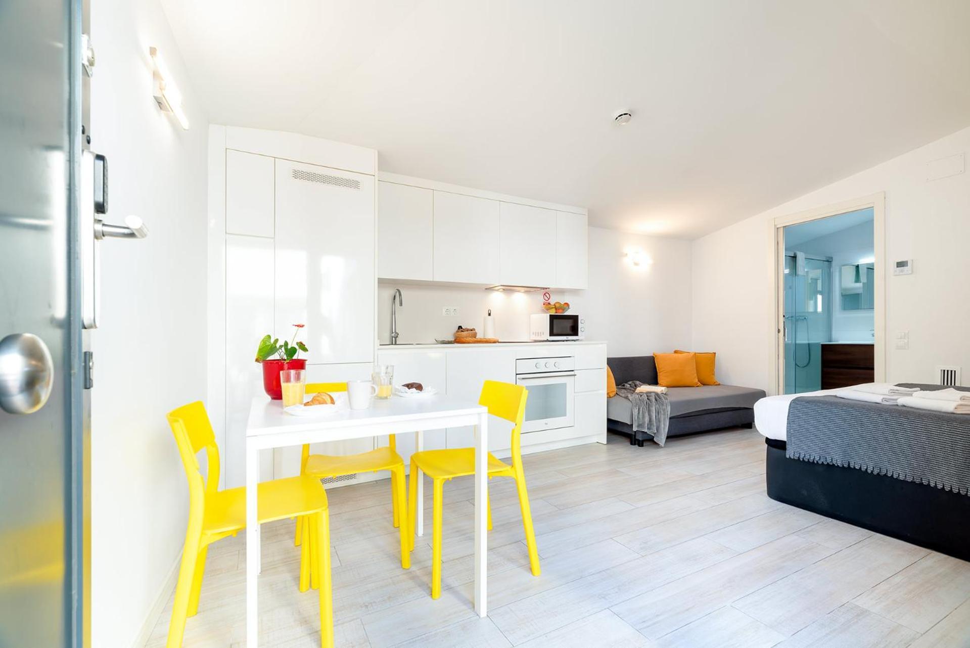 Castell Beach Aparthotel Castelldefels Exterior photo